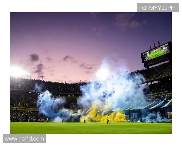 没有球迷的足球赛场如同无声的乐器失去了旋律的灵魂